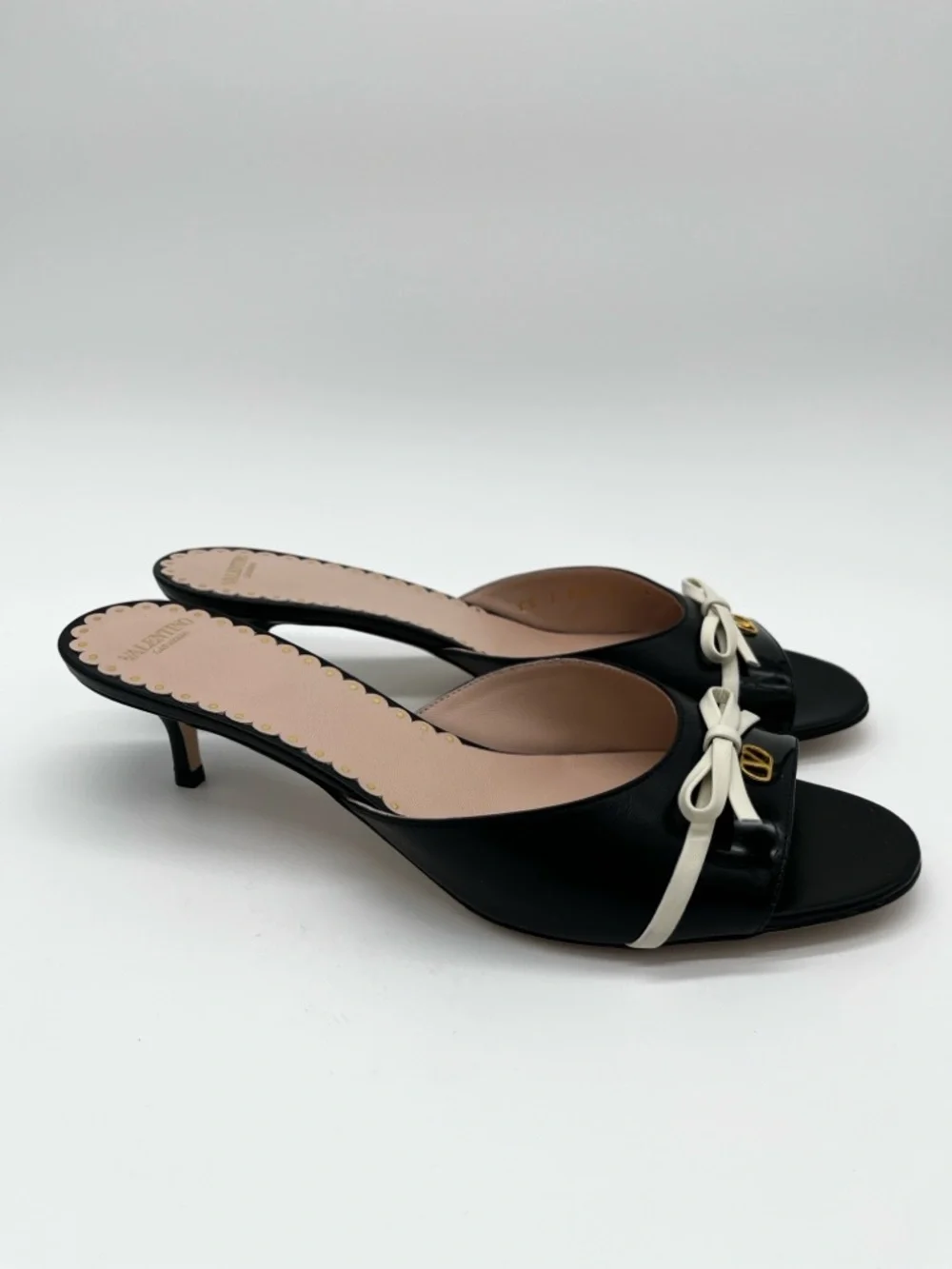Valentino Garavani Bepointy Slide Sandals Bow Detail Kitten Heel Black - Size 9